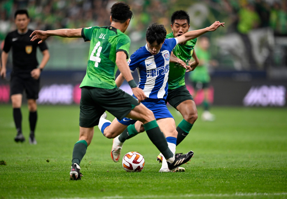 B体育课程-全国足球顶级联赛精彩对抗：国安战平重庆的简单介绍