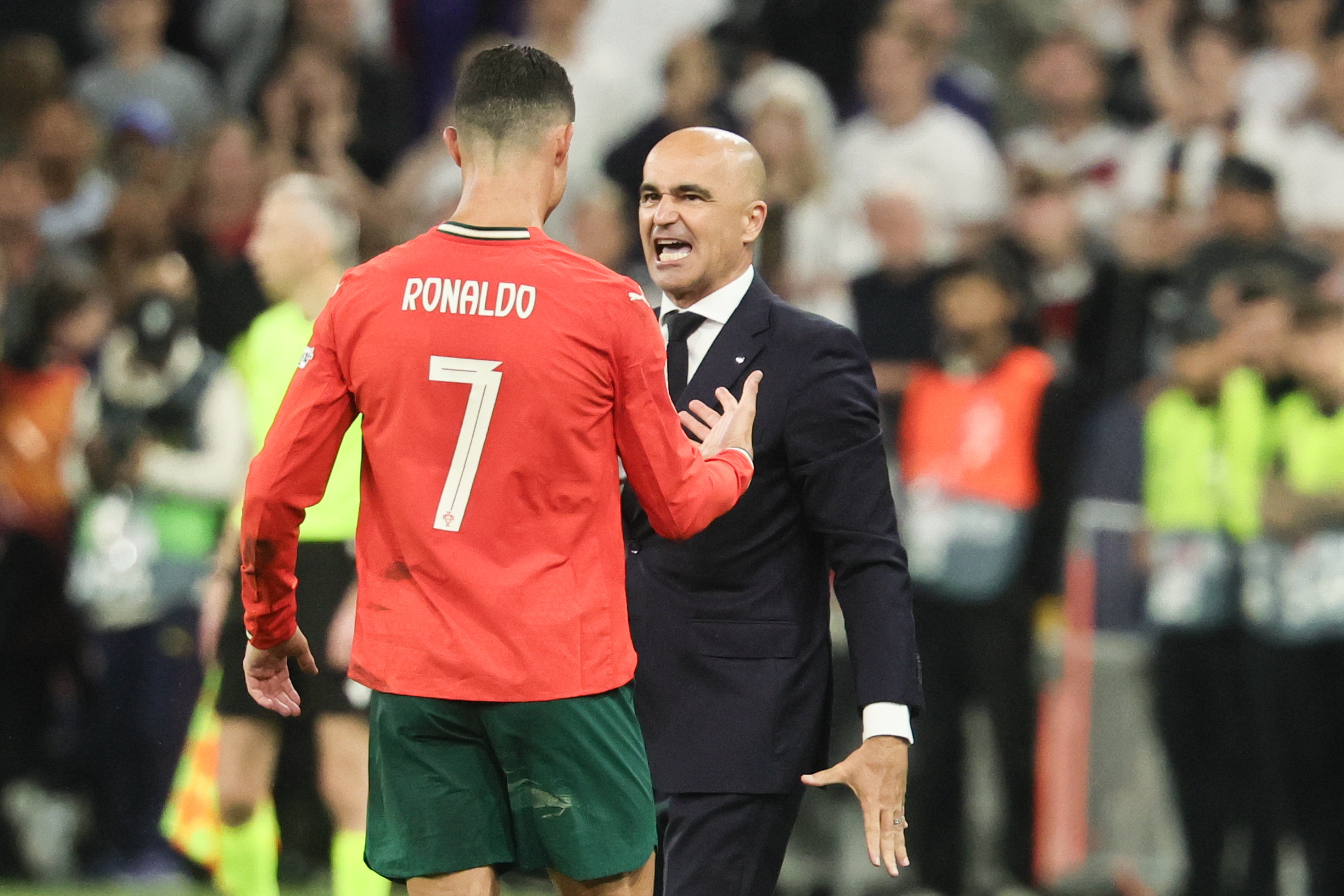 B体育教练-葡萄牙队球员受伤，欧洲杯比赛阵容或有变动