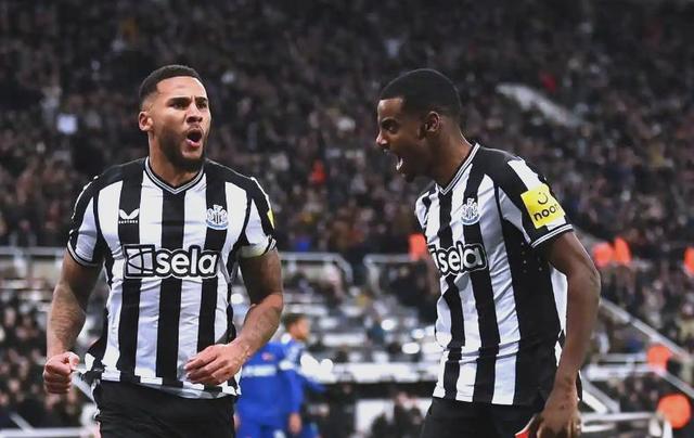 B体育app下载地址-纽卡斯尔与西汉姆联对阵，角逐胜利之争