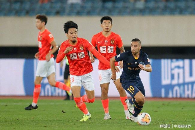 包含广州恒大客场击败河南建业,继续领跑积分榜的词条 包含广州恒大客场击败河南建业,继续领跑积分榜的词条