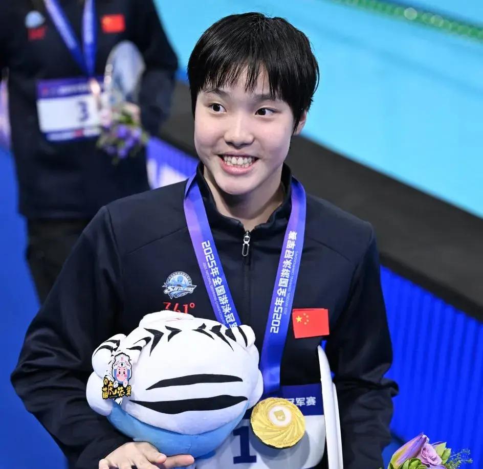 B体育链接-新加坡新晋游泳偶像喜获金牌