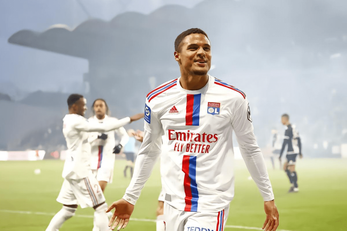 里昂士气满满,为比赛做准备 里昂士气满满,为比赛做准备