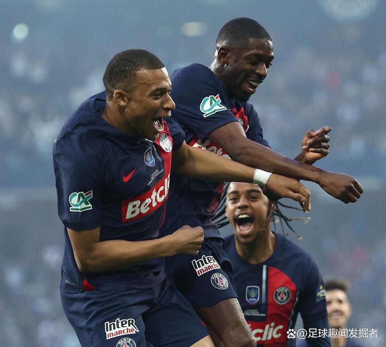 B体育投注-里昂主场不敌对手,失去争冠优势