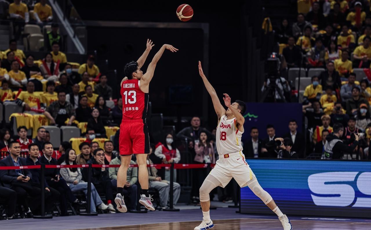 武汉男篮大比分获胜，绝杀惊艳